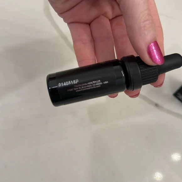 New in box Truth Treatment Systems Transdermal vitamin C Serum brightening - Picture 2 of 5